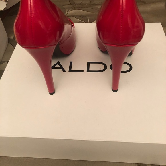 GUESS HEELS - Picture 2 of 4